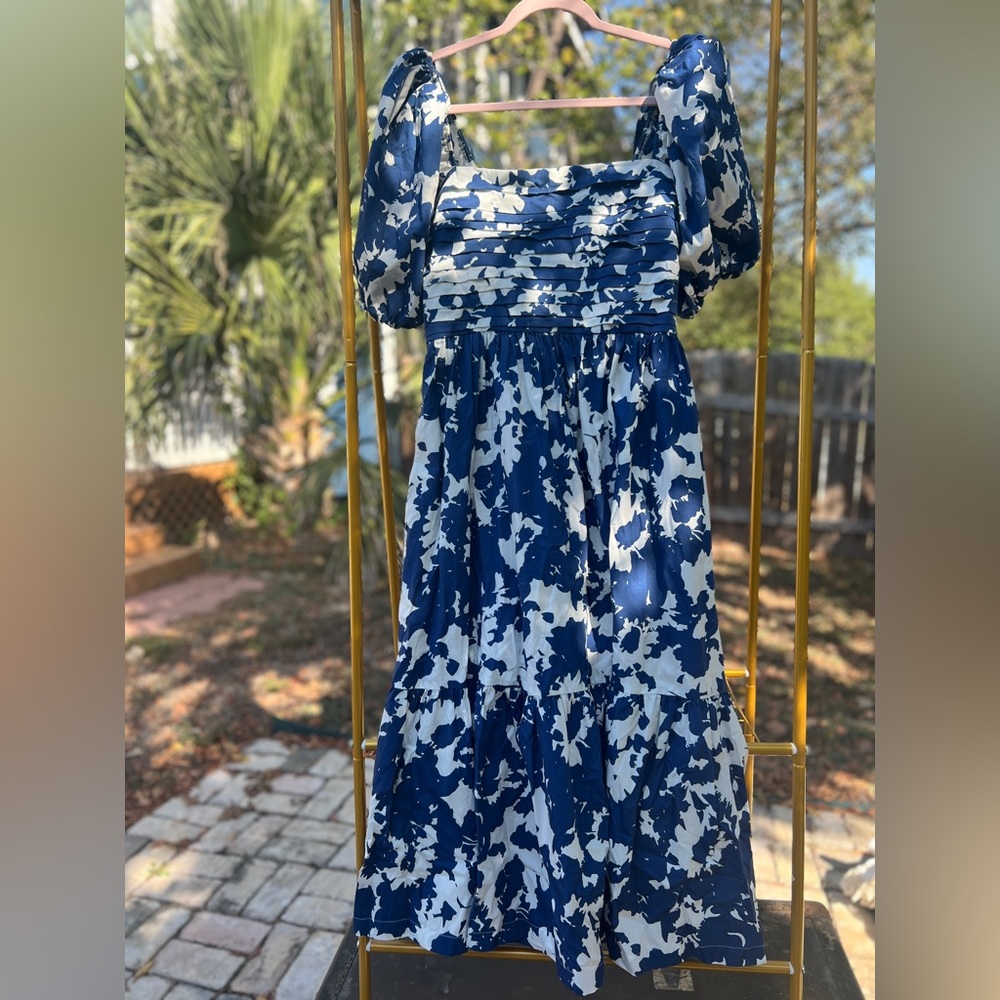 💙 Abercrombie & Fitch Blue & White Puff Sleeve Midi Dress – Size M